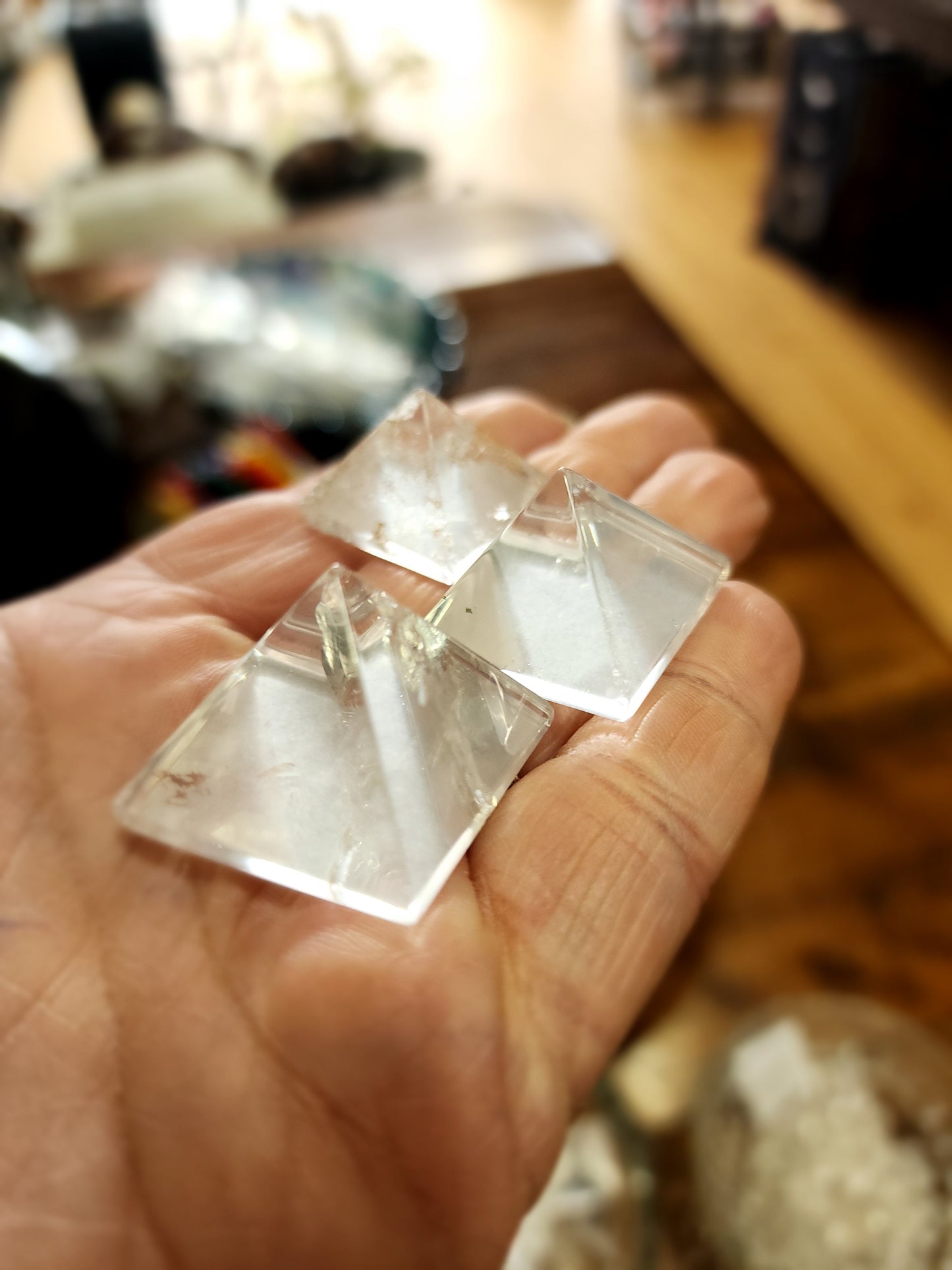 🔺✨ 1’’ Clear Quartz Pyramid – Amplify Cleanse & Manifest! 🌟 - Clear Quartz Pyramid 1’’ - Carvings