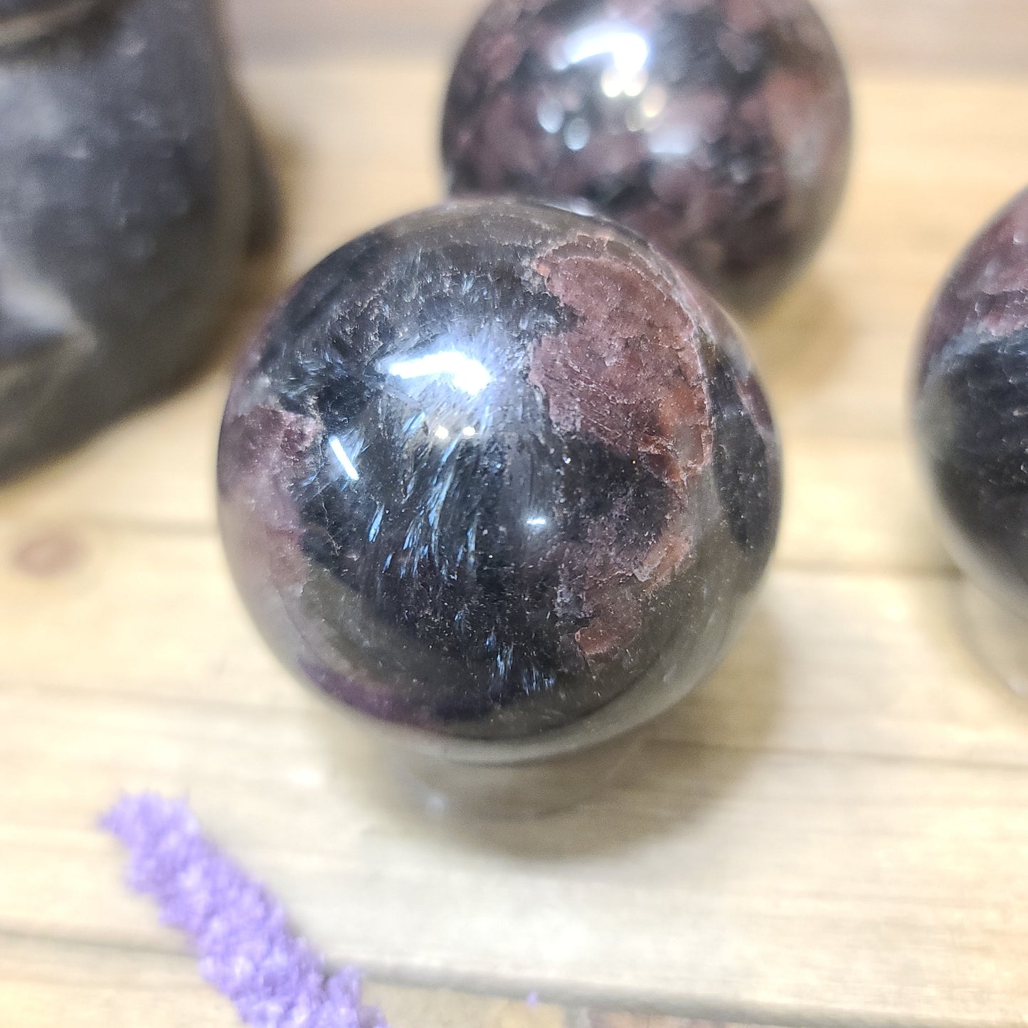 š„⨠Arfvedsonite (Firework Stone) w/ Garnet Spheres ā Ignite Transformation & Manifest Magic! āØš„ - Spheres