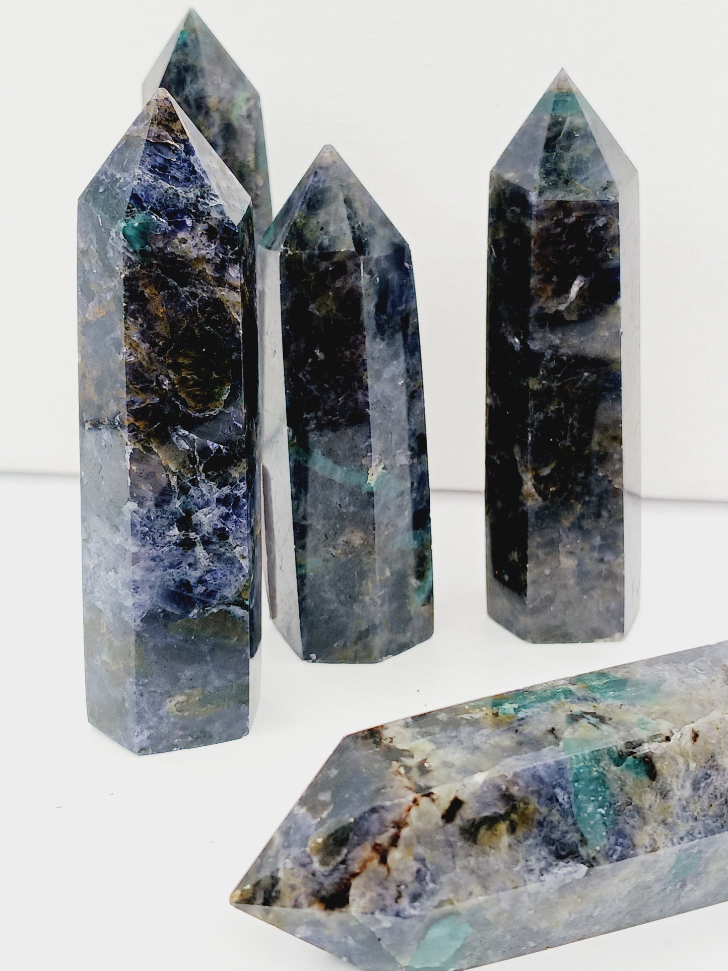 💚🔮 Emerald & Iolite Point – Heart Wisdom & Inner Vision Crystal Tower! ✨ - 1 - Towers