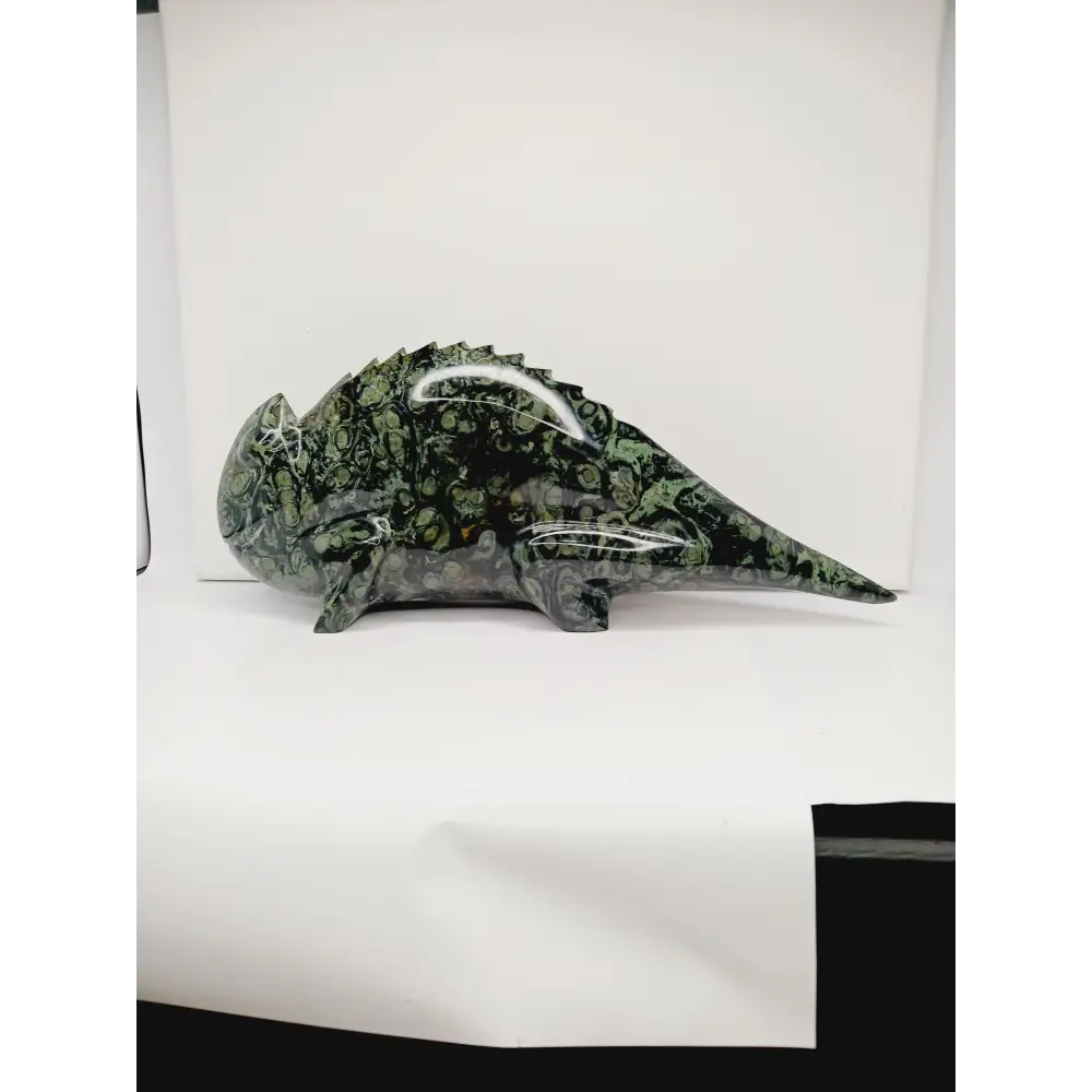 🦎💚 Fun Kambaba Jasper Chameleon Carving – Large – Playful Protection & Ancient Earth Energy! 🌿 - Carvings