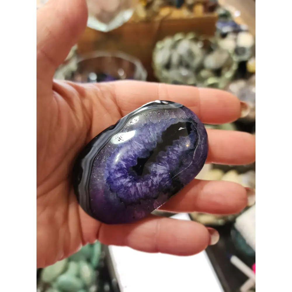 💜✨ Purple Dyed Agate Palmstone – Uplifting Energy & Peaceful Vibes! 🤲 - PALM