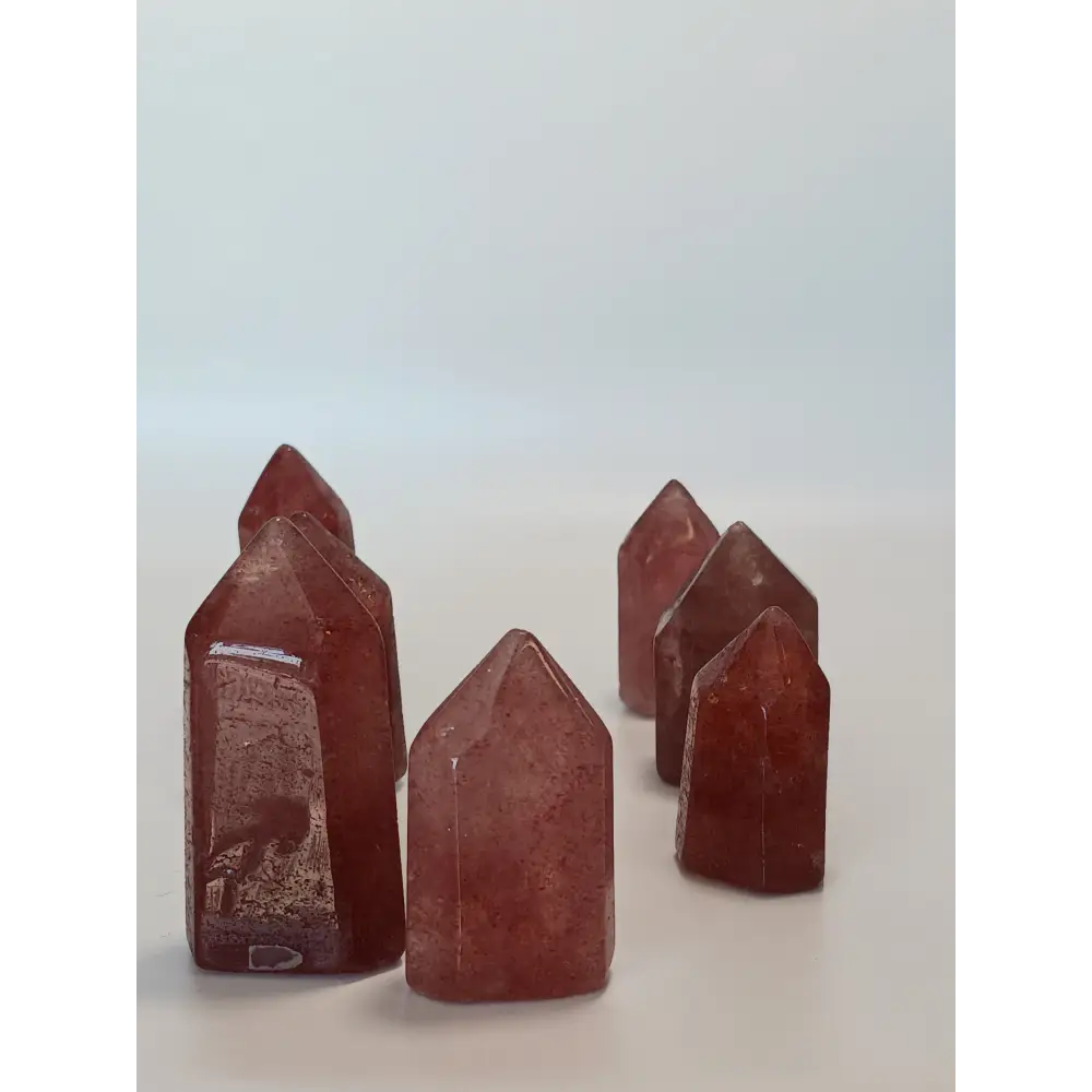 🍓✨ Strawberry Quartz Point 2’’ – Altar and Heart Energy ✨🍓