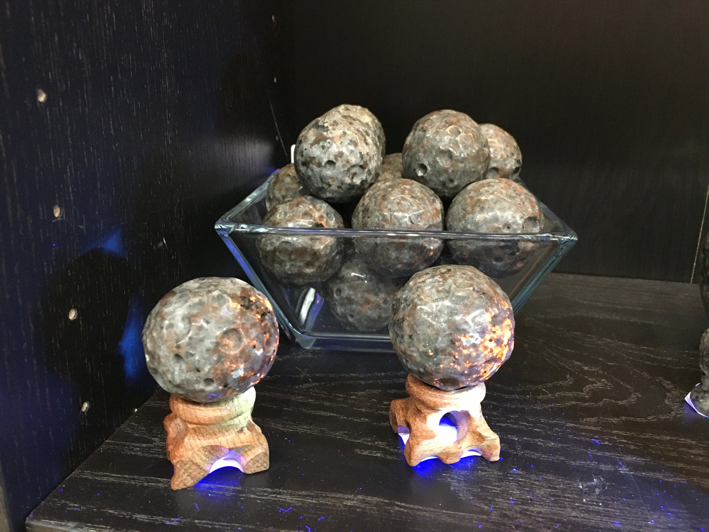 šāØ Yooperlite Moons ā Illuminate Your Night with Lunar Magic & Hidden Fire! š„ - Carvings