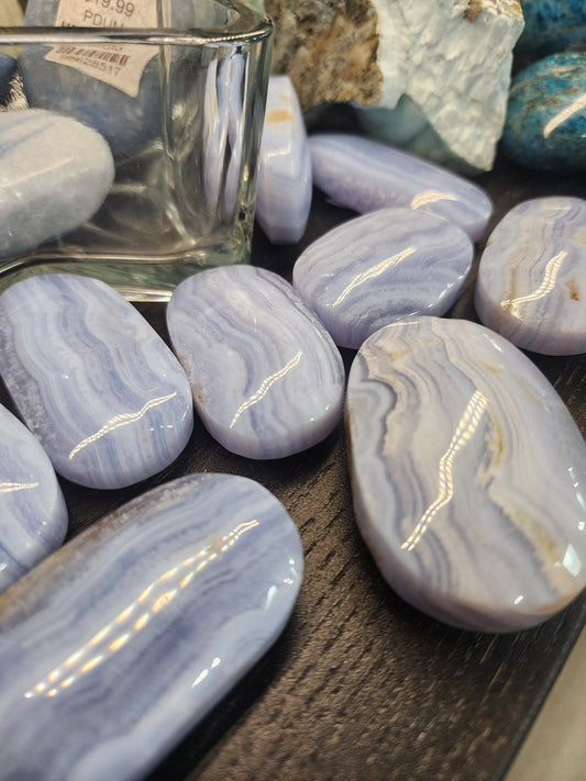 💙✨ Blue Lace Agate Palmstones (Medium) – Calming & Soothing Energy Stones! 🌬️ - PALM