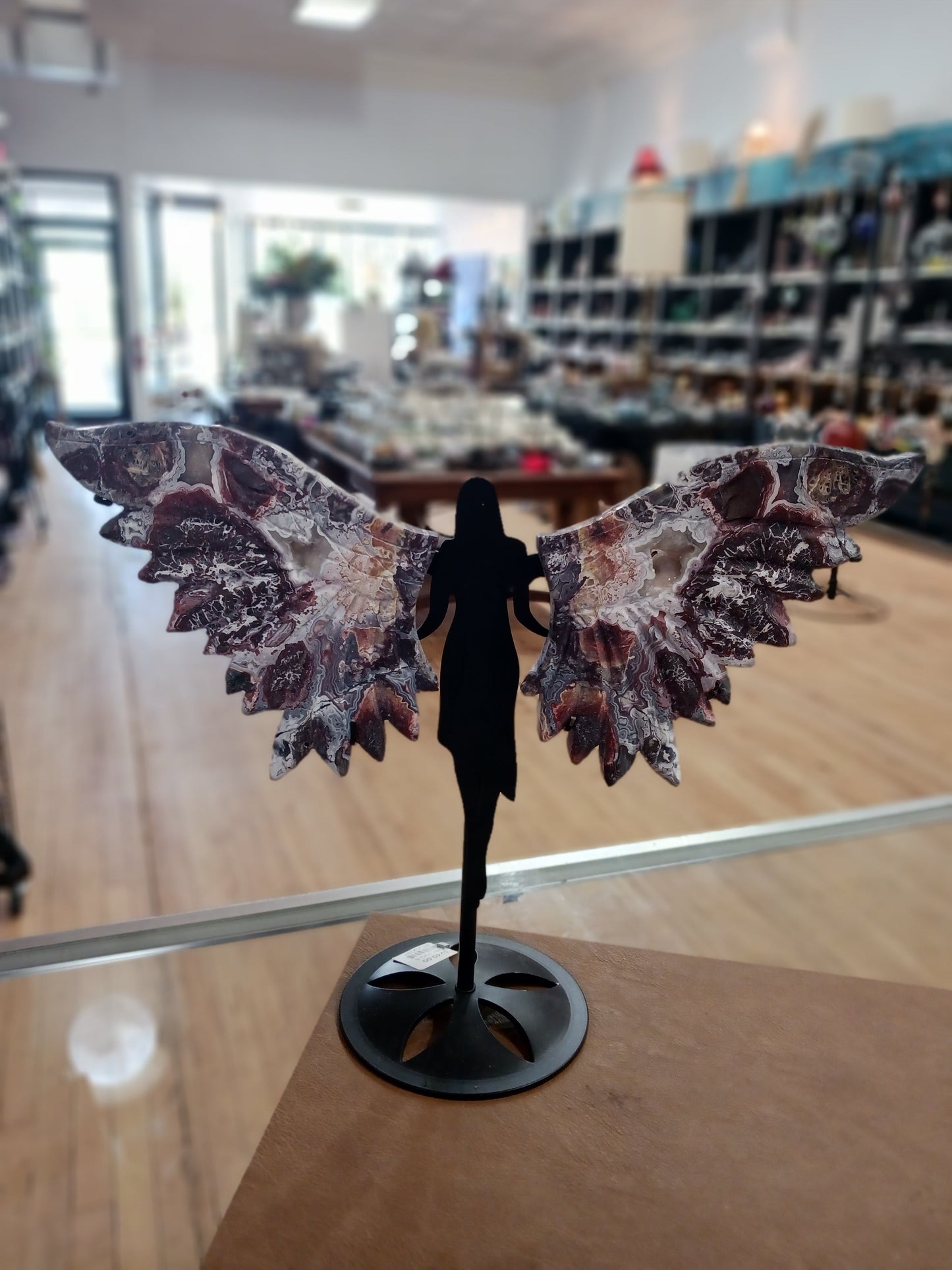 ✨ Crystal Wings with Stand – Transformation Protection and Angelic Energy! 🌟 - Red Mexican Wing was broken and mended
