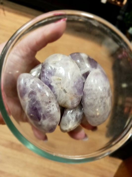 💜🌙 Dream Amethyst Palmstones (2’’ – 2.5’’) – Intuition Calm and Spiritual Clarity! 🌙💜