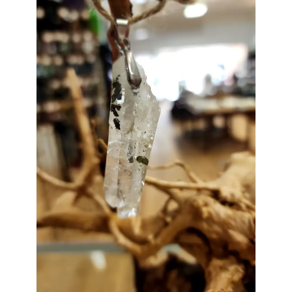 🤍✨ Elegant Connection: Faden Quartz Specimen Necklace Pendant – Clarity Healing & Spiritual Bond! 🌟 - 14 - Jewelry