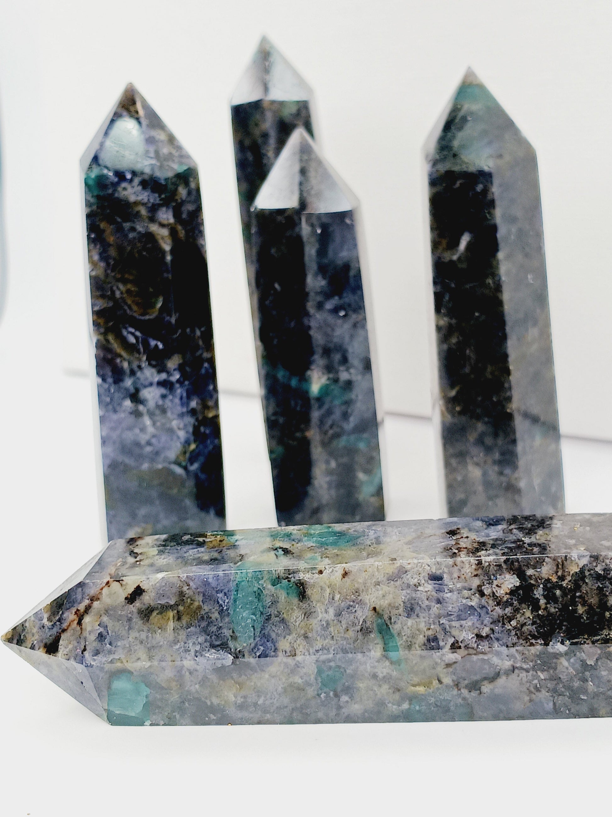 💚🔮 Emerald & Iolite Point – Heart Wisdom & Inner Vision Crystal Tower! ✨ - 1 - Towers