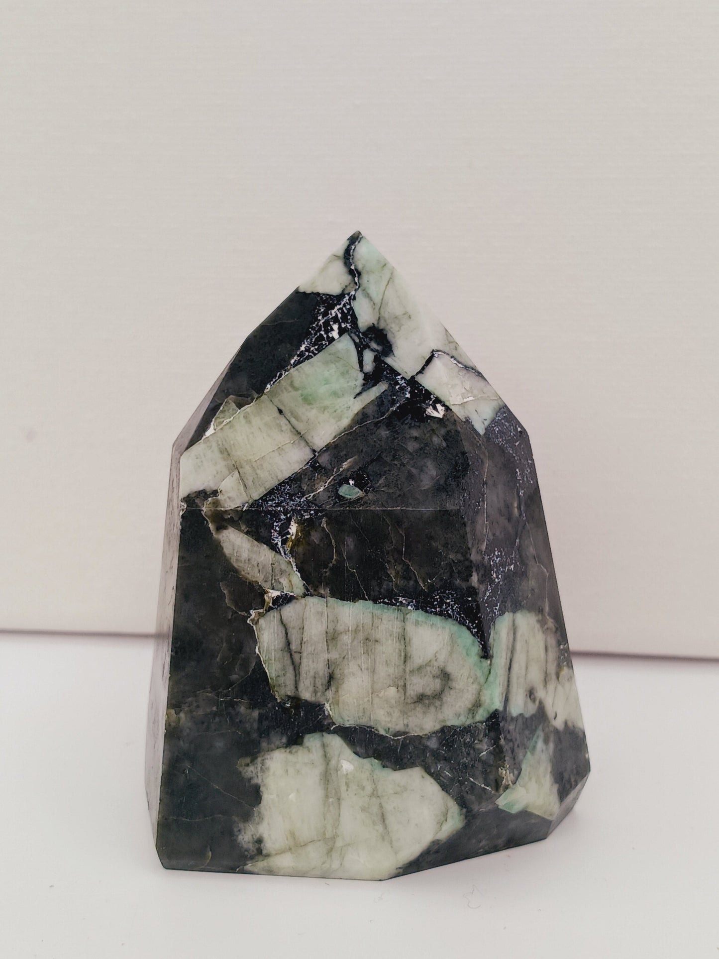 💚✨ Emerald Stone Tower – Abundance Heart Healing and Ancient Wisdom 🌿 - Towers