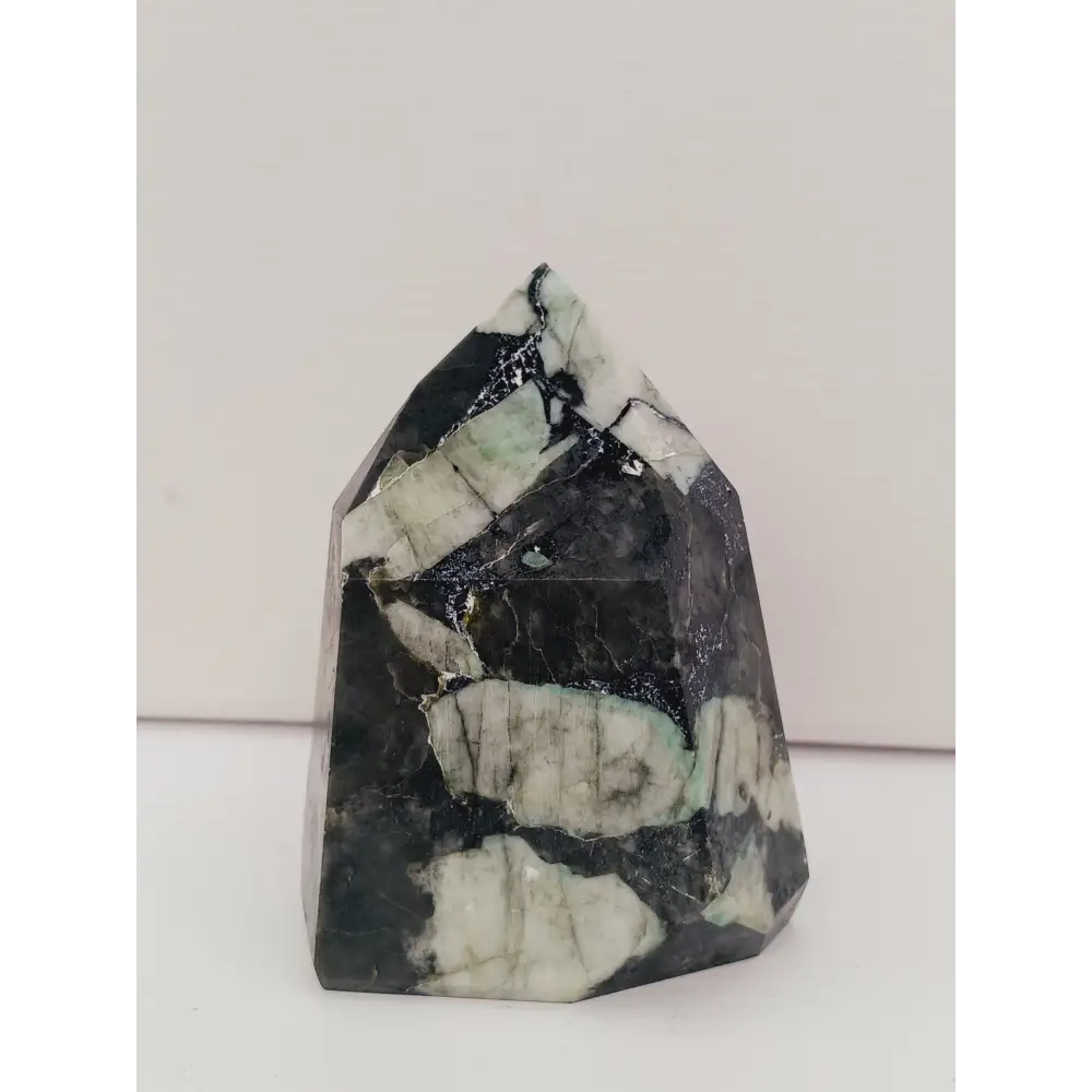 💚✨ Emerald Stone Tower – Abundance Heart Healing and Ancient Wisdom 🌿 - Towers