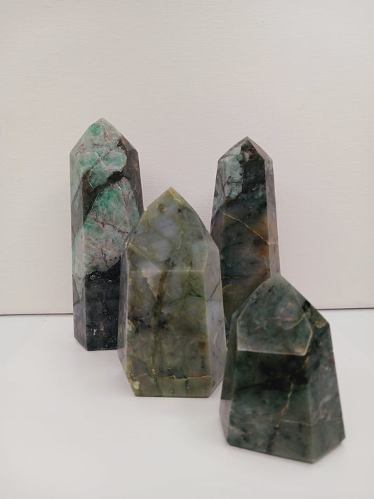 💚✨ Emerald Stone Tower – Abundance Heart Healing and Ancient Wisdom 🌿 - Towers