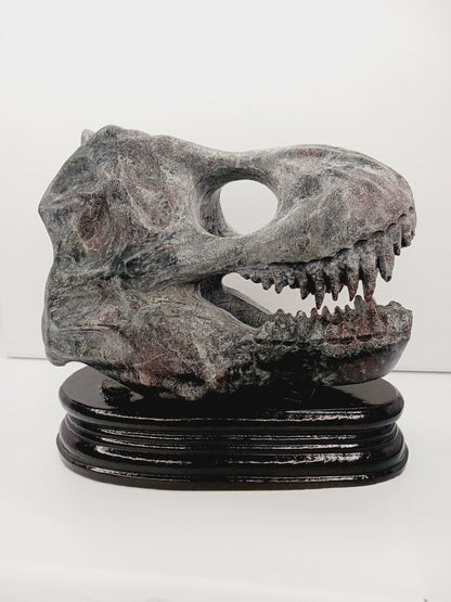 🦖❤️ Garnet Dinosaur Skull on Wood Stand – Ancient Power and Vitality ✨ - Carvings