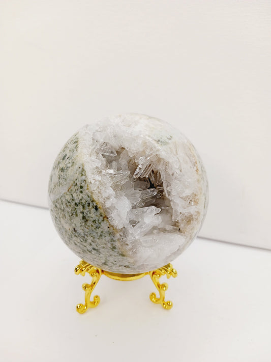 🤍✨ Gemy Quartz Geode Sphere – Amplification Clarity and Sparkling Energy 🌟 - 4 - Spheres