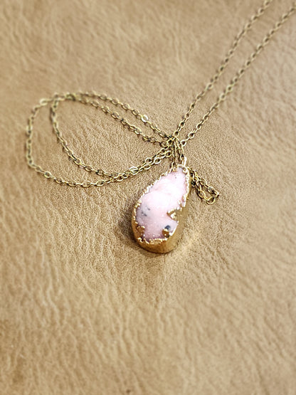 💖✨ Gold & Pink Aragonite Druzy Pendant on 18’’ Gold Chain – Heart Healing & Sparkling Magic! 🌟 - Jewelry