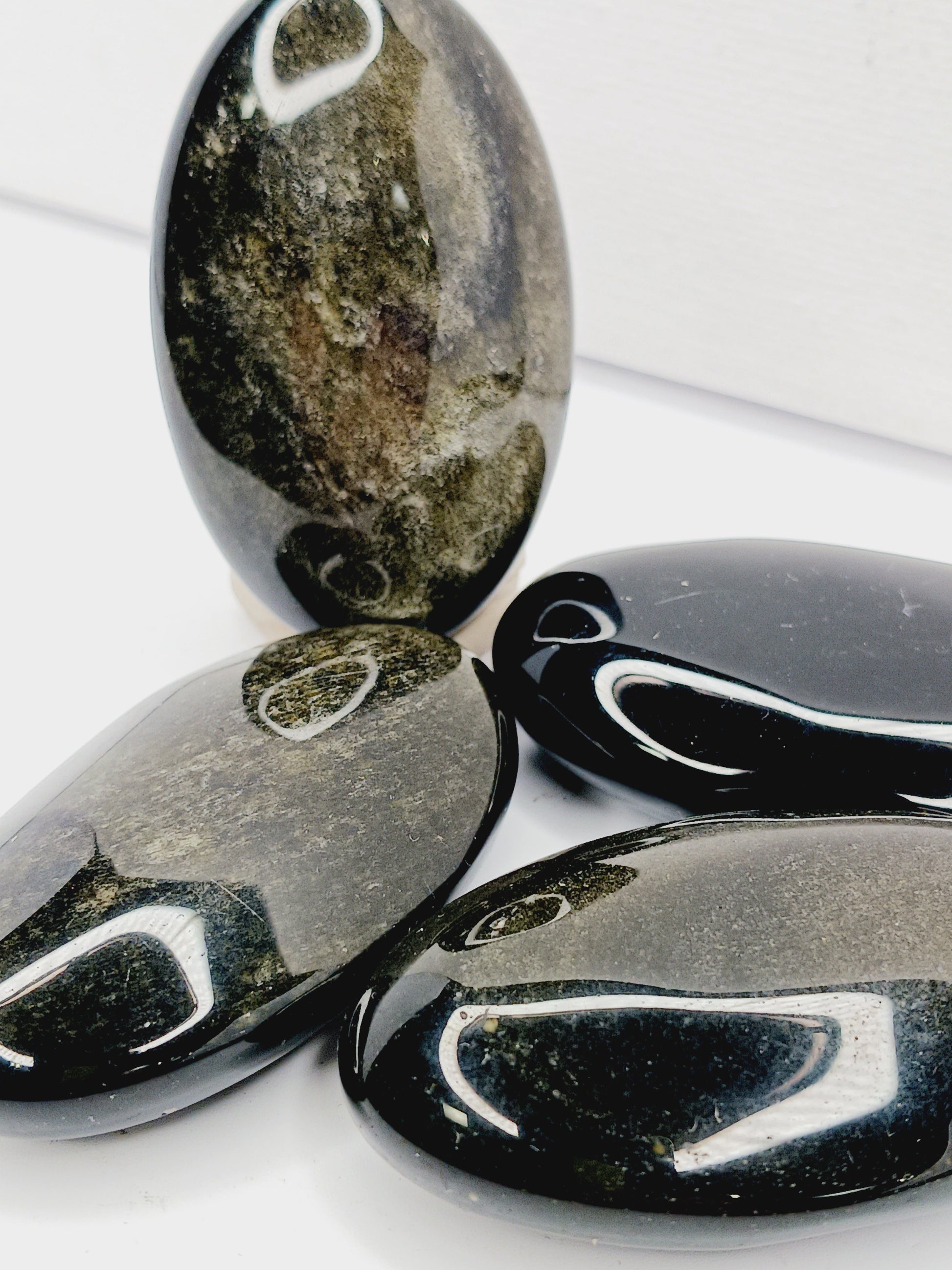 🌟🖤 Golden Sheen Obsidian Palmstone – Protection Empowerment and Inner Clarity ✨ - PALM