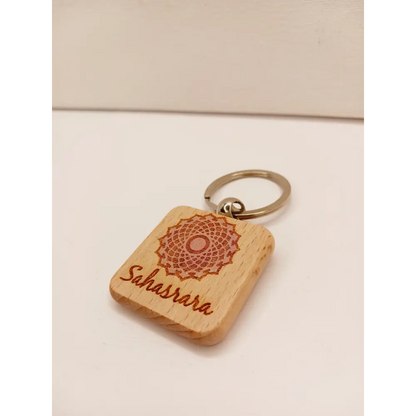 🌈 Handmade Wooden Chakra Keychains 🌈 - Sahasrara - Crown Chakra