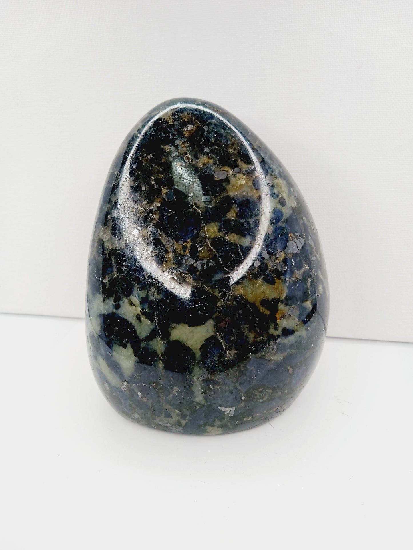 🔵✨ Iolite Freeform – Vision Clarity and Inner Journey 🌌 - 1 - 6’’ - Free Forms