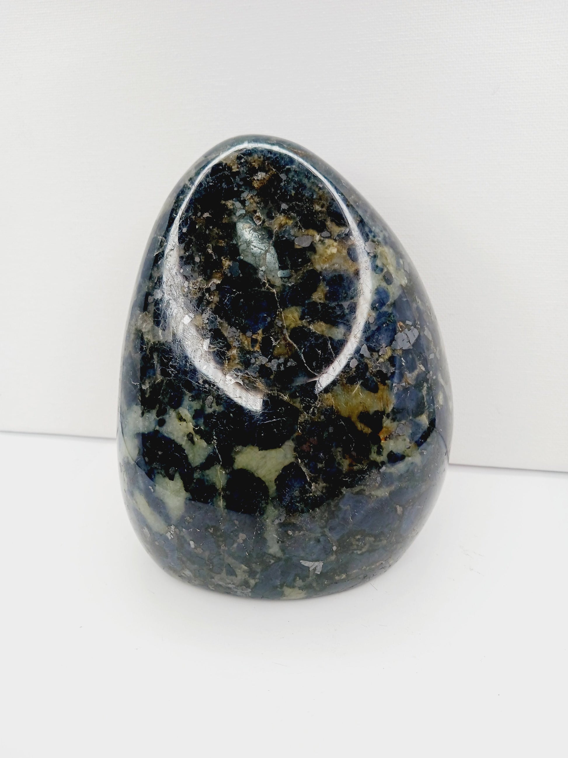 🔵✨ Iolite Freeform – Vision Clarity and Inner Journey 🌌 - 1 - 6’’ - Free Forms