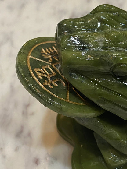 🐸✨ Jade Money Frog Carving with Rotating Coin – Prosperity Good Fortune and Ancient Feng Shui Magic! 💰 - Carvings