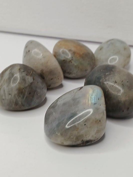 💜✨ Purple and Gold Labradorite Tumble – Transformation Intuition and Magic 🌟 - Tumbles
