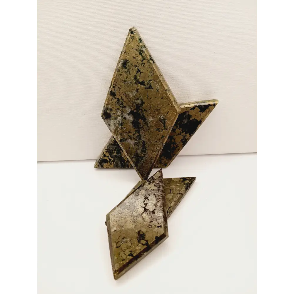 ✨💛 Pyrite Rhombus – Abundance Protection and Manifestation Magic! 💎