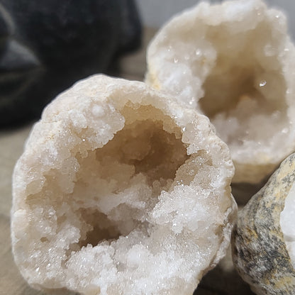 Quartz Gemy Geodes - Specimens
