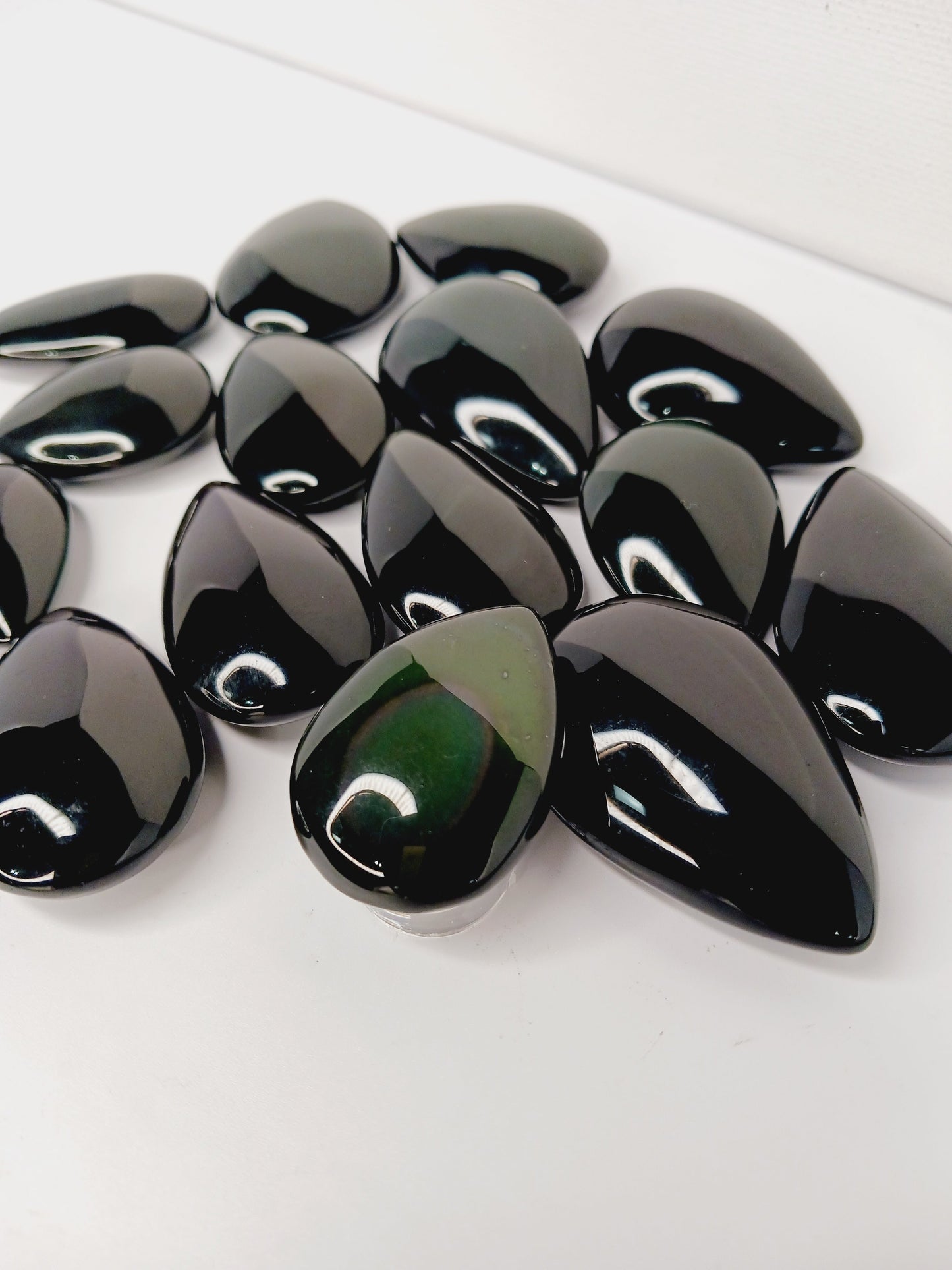 🌈🖤 Rainbow Obsidian Teardrop – Healing Protection and Heart Awakening ✨