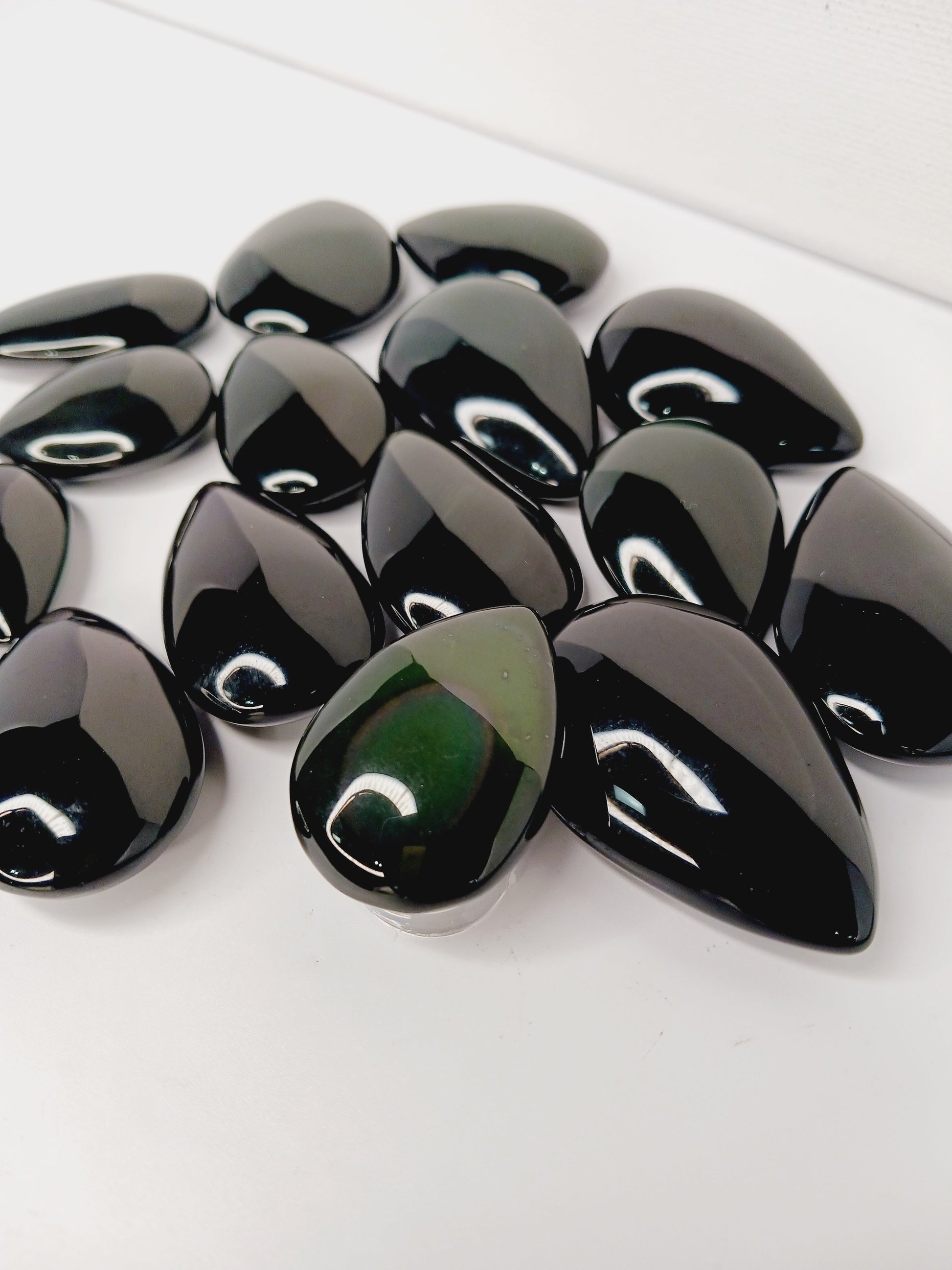 🌈🖤 Rainbow Obsidian Teardrop – Healing Protection and Heart Awakening ✨