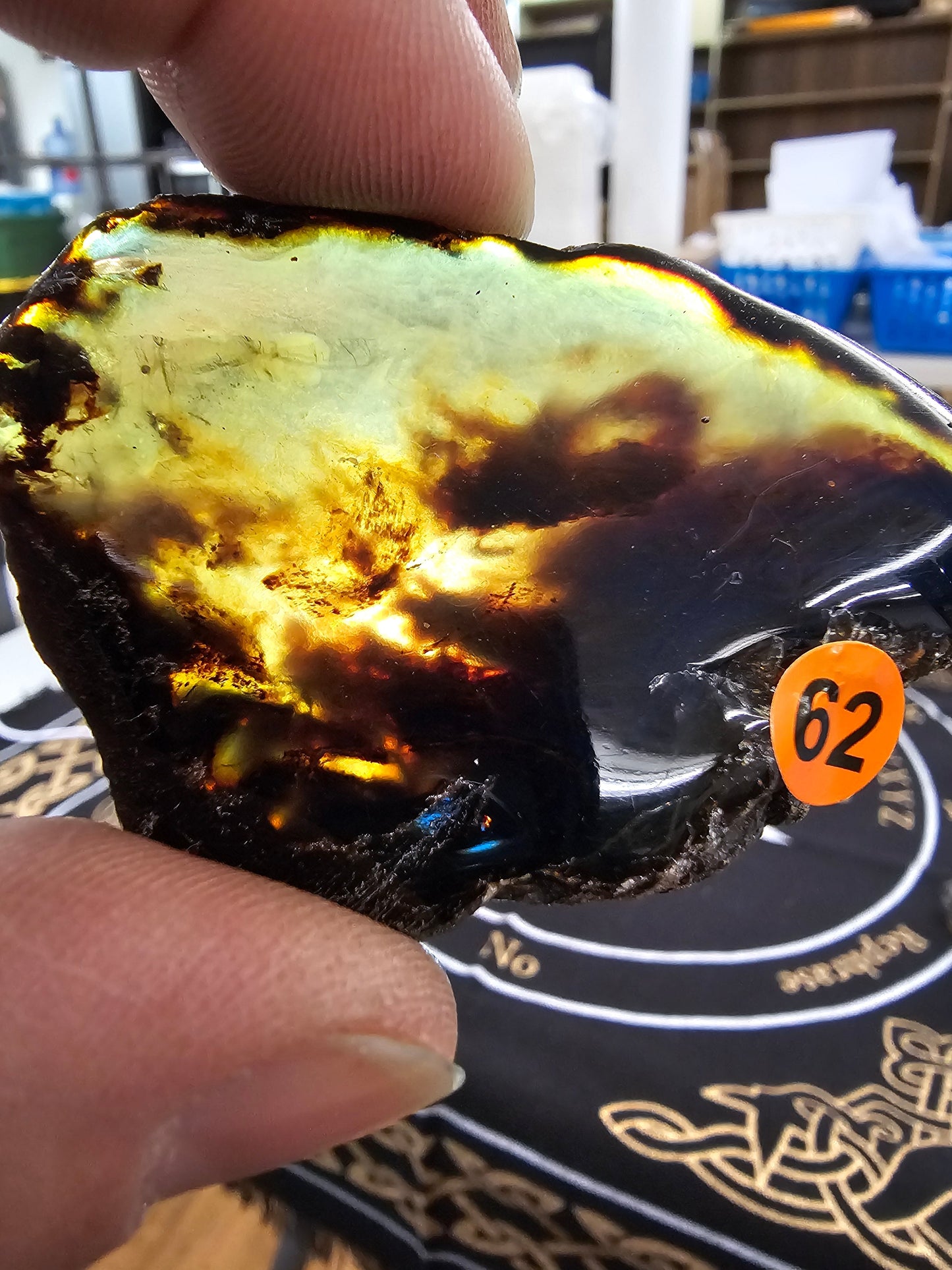 🔥 Red Amber from Sumatra - 1’’ to 1.5’’ Chunks ✨ - Medium-62 - Specimens