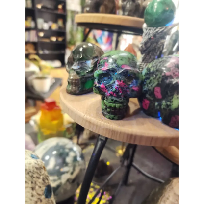 💀✨ Ruby Zoisite Skull (2.75’’) – Vitality Transformation & Heart Healing! 💚❤️ - Carvings
