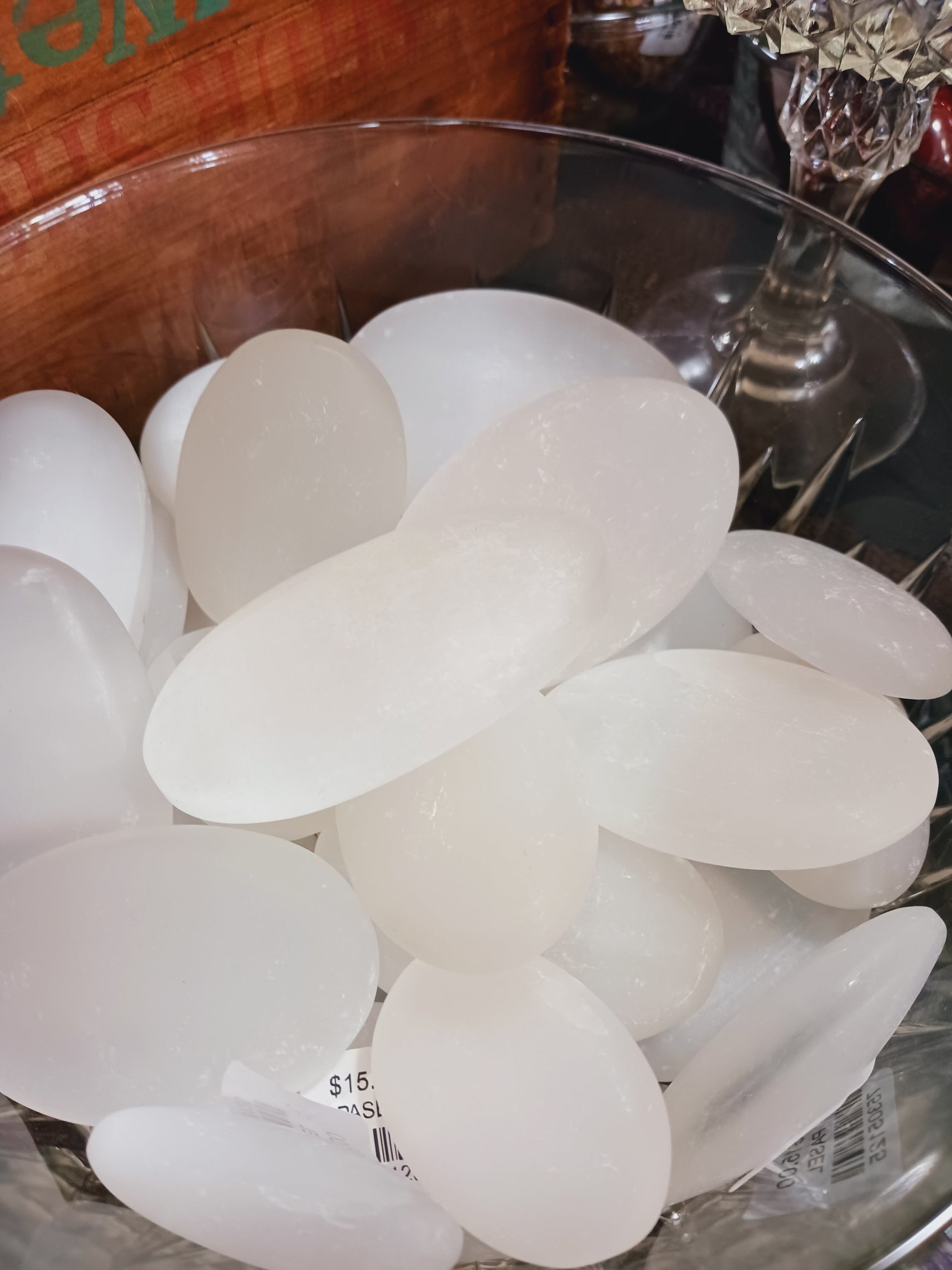 🤍✨ Selenite Palmstones – Cleansing Clarity and Pure High-Vibrational Energy! 🌙 - PALM