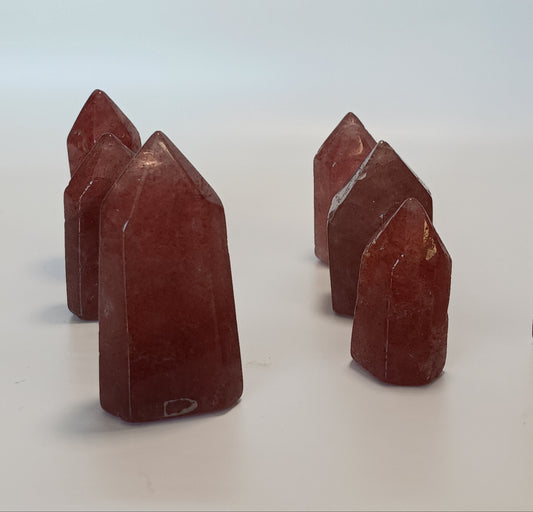 🍓✨ Strawberry Quartz Point 2’’ – Altar and Heart Energy ✨🍓