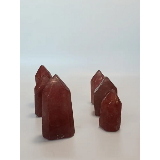 🍓✨ Strawberry Quartz Point 2’’ – Altar and Heart Energy ✨🍓