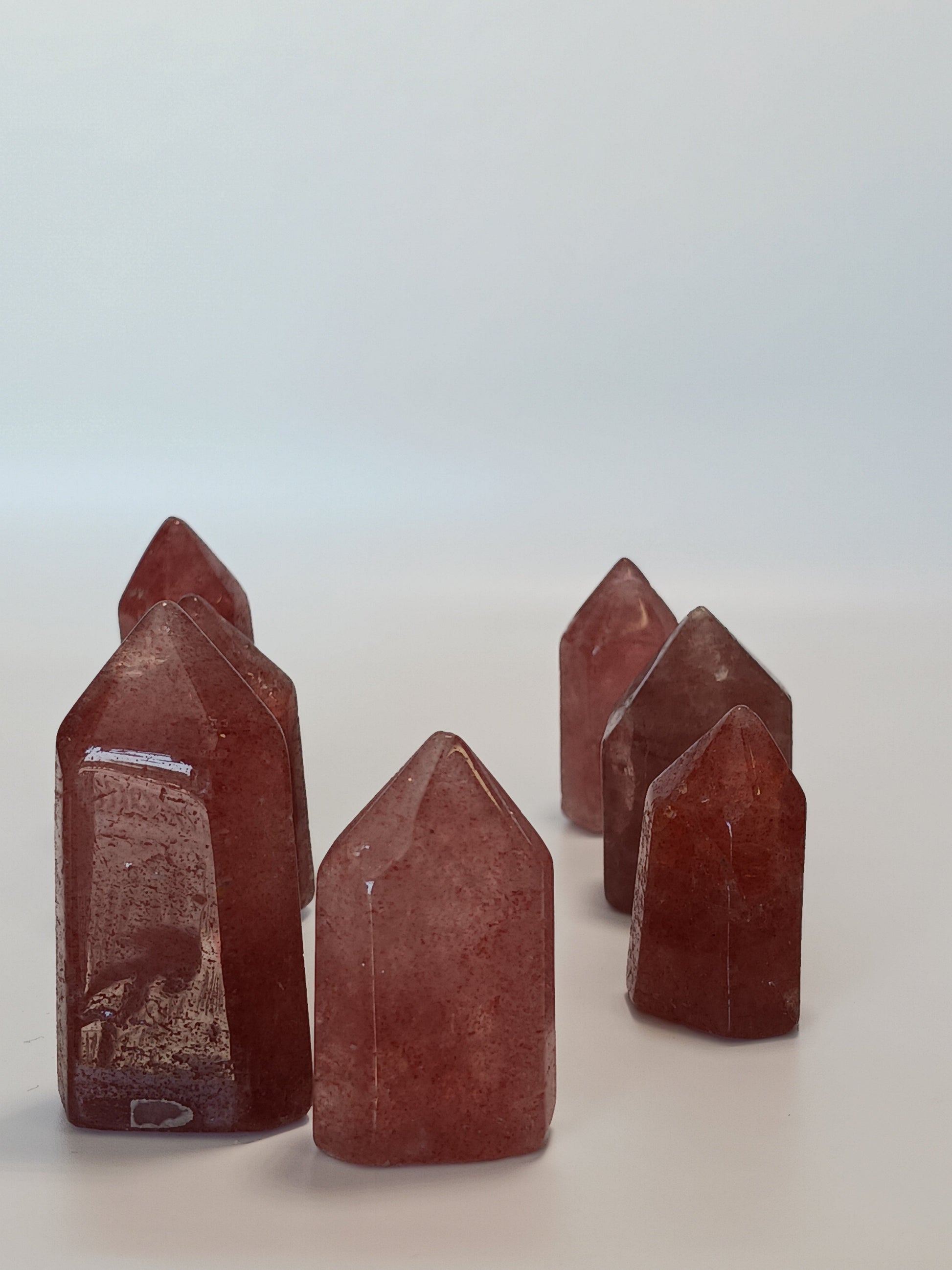 🍓✨ Strawberry Quartz Point 2’’ – Altar and Heart Energy ✨🍓