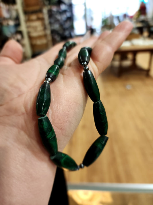 💚✨ Vintage 16’’ Malachite Necklace with Oblong Graduated Beads – Timeless Protection & Heart Healing! 🌿 - Jewelry