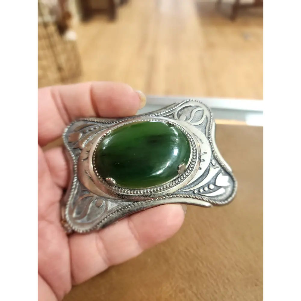✨🔮 Vintage Belt Buckle with Natural Crystals – Retro Style Meets Mystical Energy! 🌟 - Silver Tone with Green Aventurine