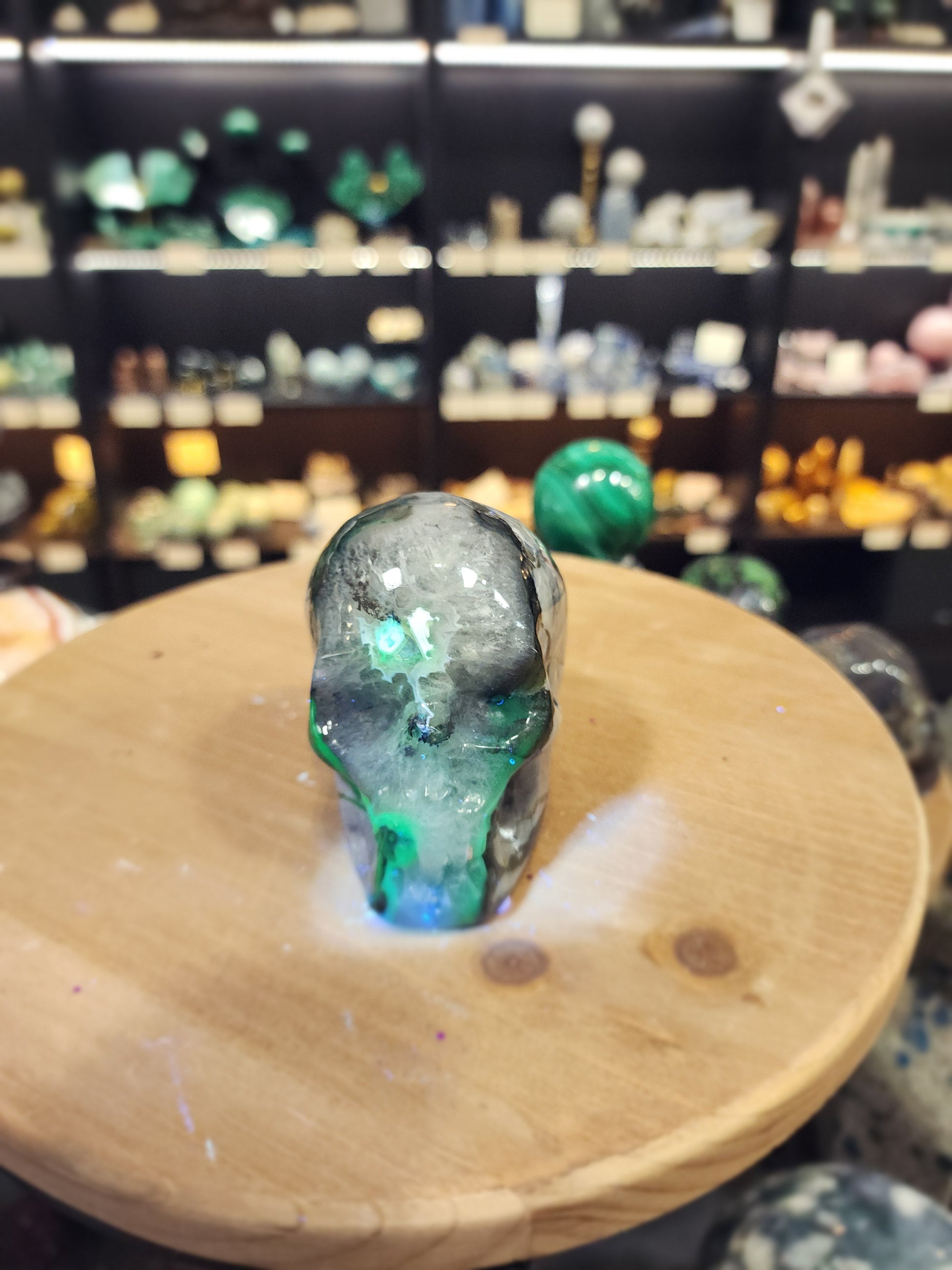 Volcano Agate Skull – 3.5’’ (UV Reactive!) 💀🌋 - 1